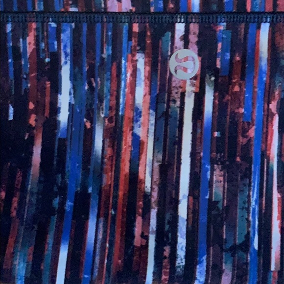 Lululemon Striped Cropped Leggings - Picture 3 of 7